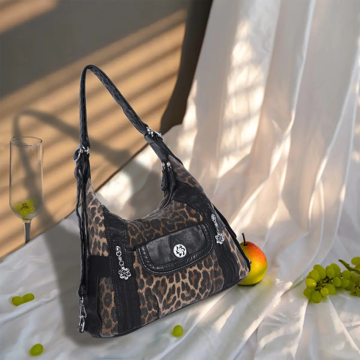 Purses & Wallets