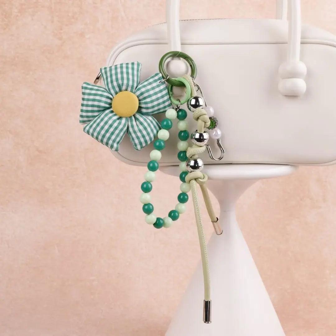 Floral Charm Pendant – Elegant Bloom Accessory for Bags key