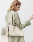 Minimalist large capacity daily tote bag