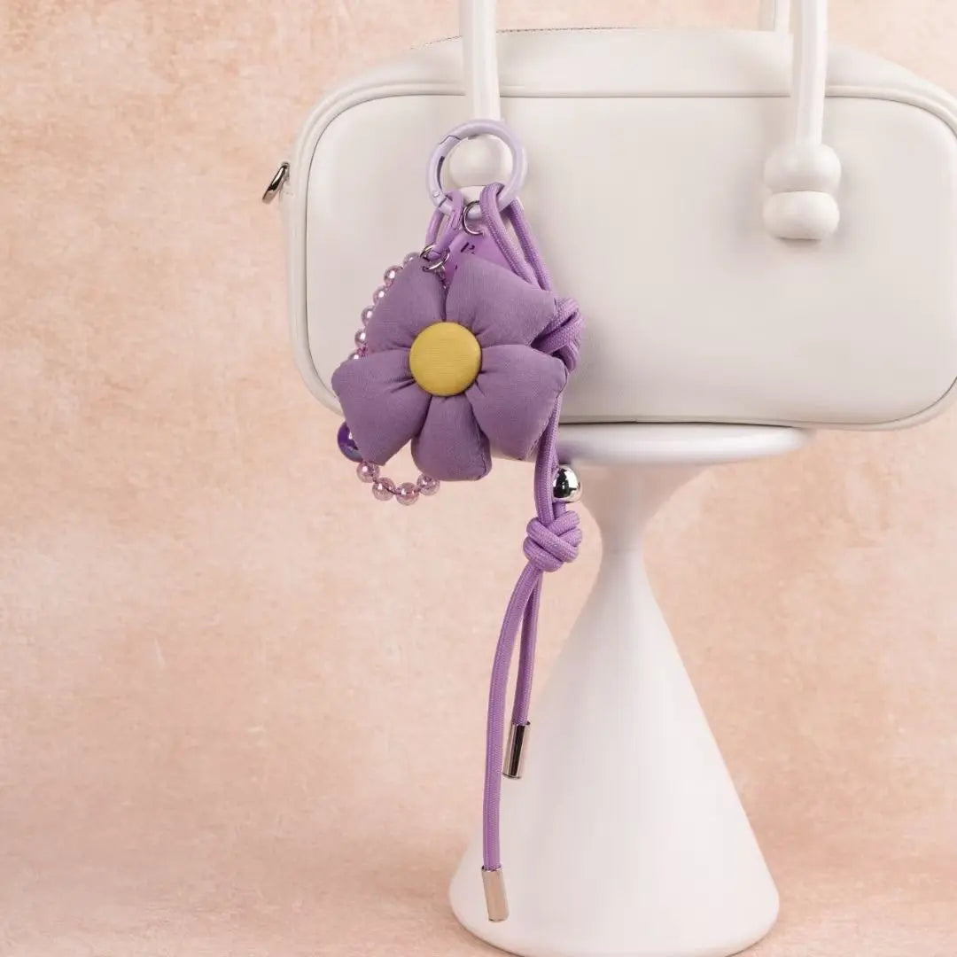 Floral Charm Pendant – Elegant Bloom Accessory for Bags key