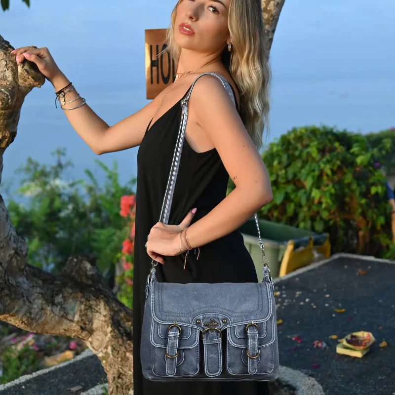 Why Multi-Pocket Bags Make Busy Days Easier