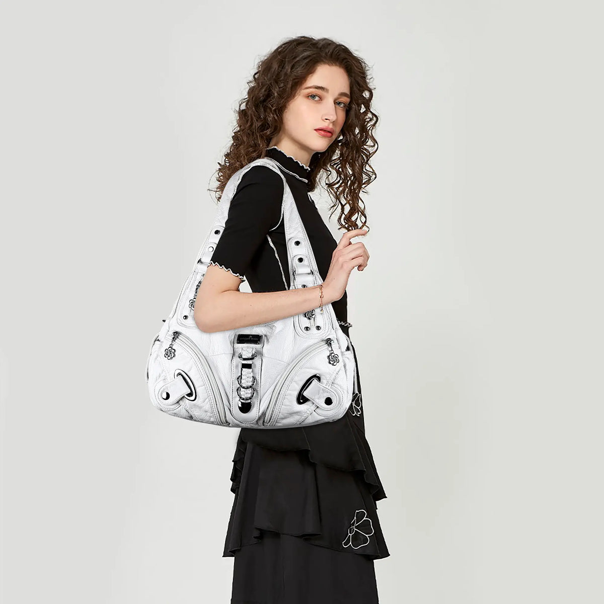 Bolso de hombro estilo hobo
